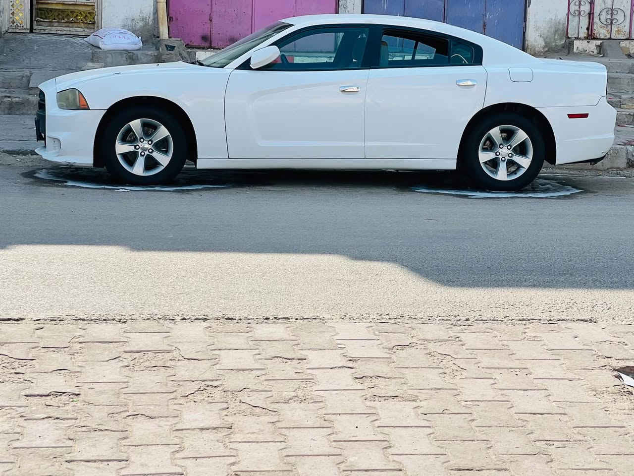 جارجر ٢٠١٤ • بدون ايرباك • لايت زنون