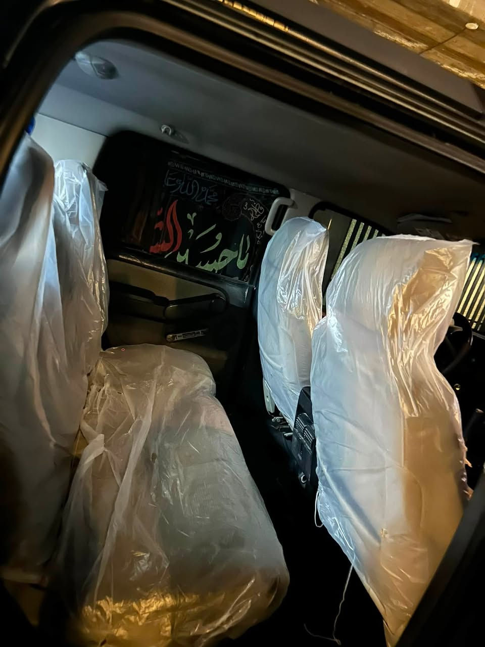 بيع او مراوس ب مارسدس
فورت اكسبلور مديل 8 خليجي 
نص فول 
السياره بيه سنويه تضليل 80‎%‎ 
جاهزه 
محرك 
كير 
تبريد 
كهربائيات 
صدر 
تايرات كلهن جدد
شمالي تحويل او وكاله 
بدون حادث قطعين صبغ فقط اثر شخوط 
مكان السياره بل دوره 
السعر 115 
***********
