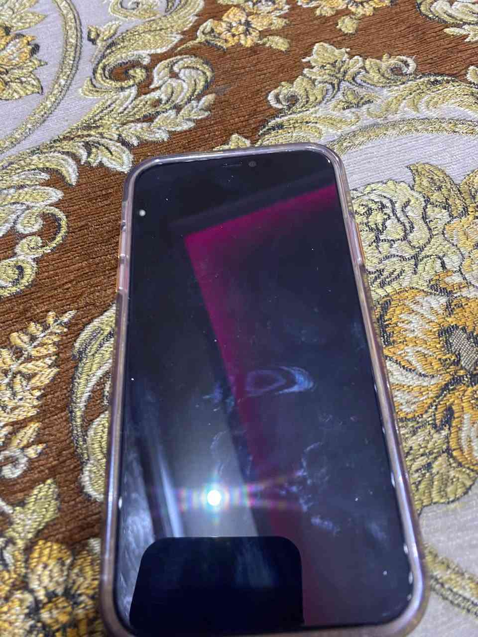 ايفون ١١ احمر ٦٤ • ١١بروماكس ٢٥٦ • فيس ايدي شغال