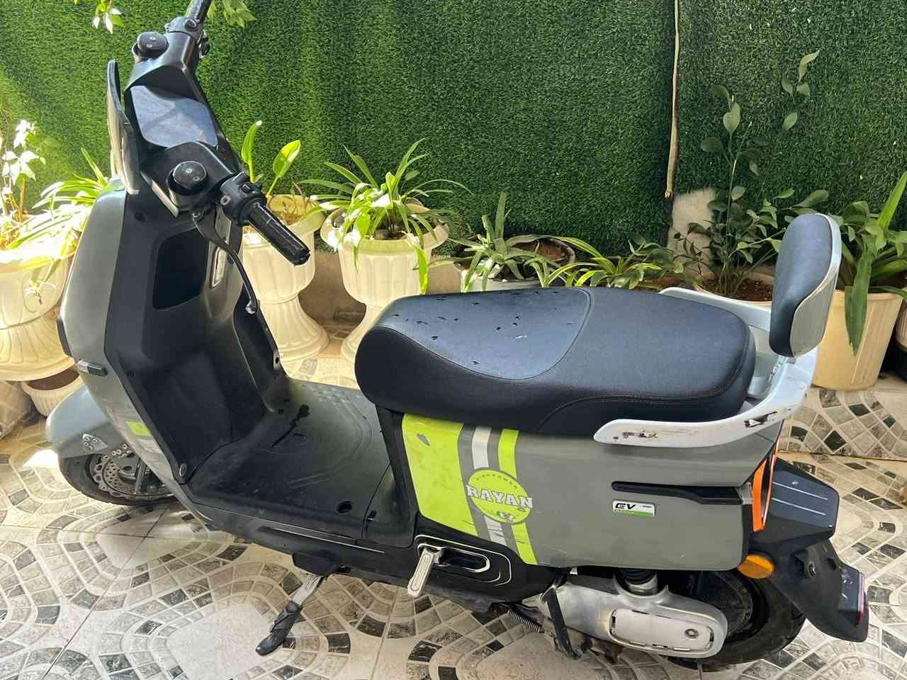 دراجه الريان والعيب واضح بل صوره سعر 650وبي مجال للطيبين ورقم ***********
