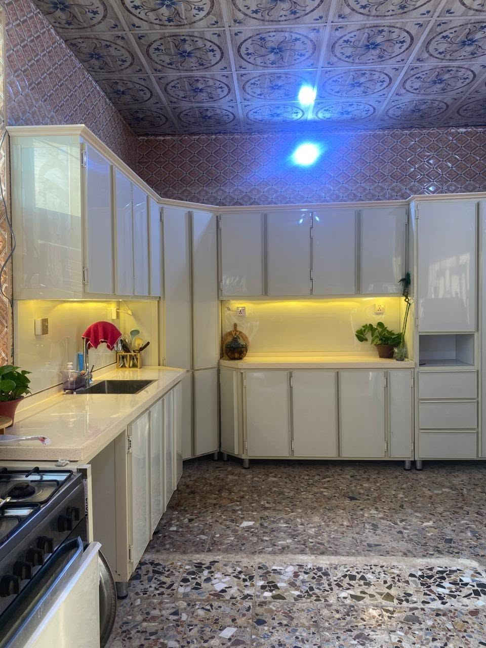 متابعين صفحتنا الاعزاء عمل درجة اولى مبطن و اللون الي يعجبك بسعر مغري بدل ديكور مطبخك على ذوقك و لتشيل هم العمل ضمان ٥ سنوات للاتصال على الرقم او المراسلة على الواتساب ***********
العنوان النجف الاشرف . الحيره شارع شارع الصنين قرب مستوصف النعمان
