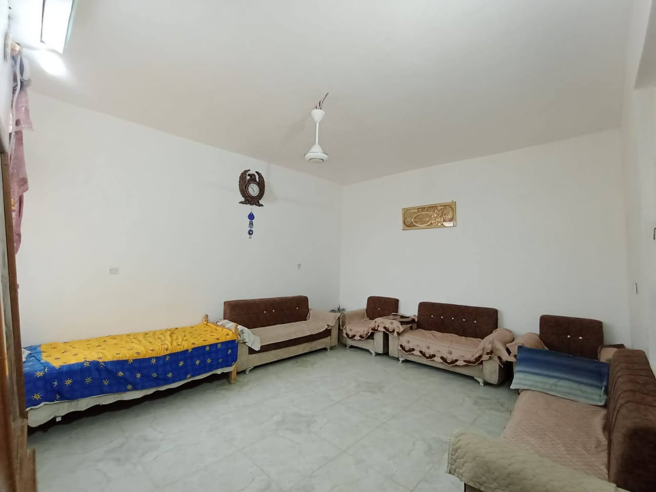 بيت مساحه 225 متر بناء حديث طابوك سنت 25 طابوك طابو زراعي سند 25 باسم صاحب البيت حله كريطعه الثانيه قرب مولده  جمال  سعر 88 اتصال ***********
