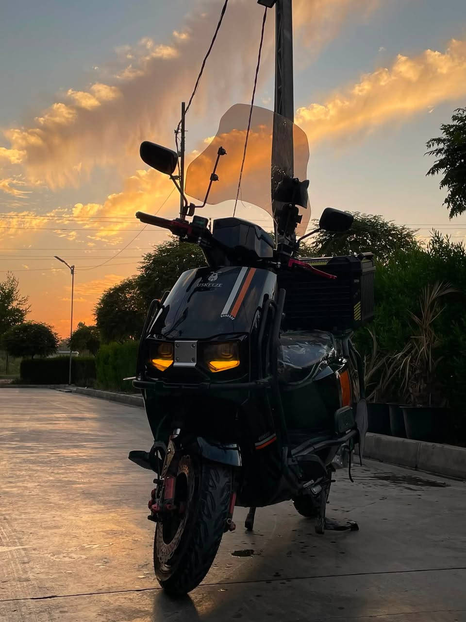 🛵 للبيع ماطور شحن كهربائي
🔋 البطارية: 40 أمبير

⚡ الفولتية: 72 فولت

🏍️ السرعة/المشي الحقيقي: 60 كم تقريباً

🔧 الملف: 3600 واط

📞 للاستفسار والاتصال: ***********(واتساب)

***********

الماطور جاهز للبيع، والجاد يتصل للاستفسار.

السعر ٦٥٠
