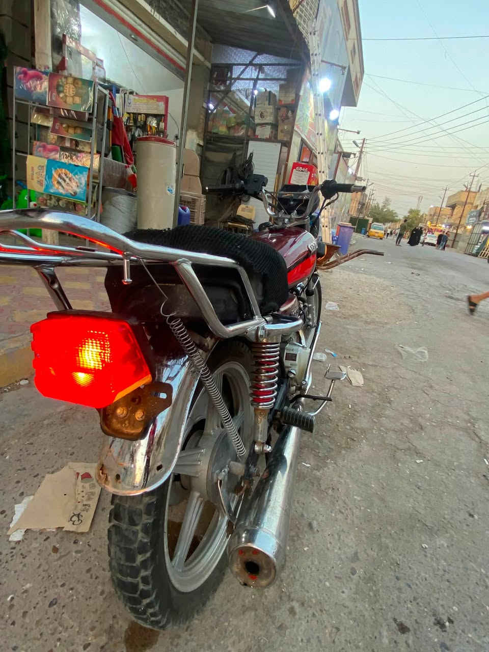 دراجه إيراني للبيع سونك موديل ٢٠٢٢ كهربائيات شغال ٥كير سلف وهندر شغالات بيها فقط اول ماشغلها شوي تذب دخان وتوكف وماعليها اي شي مكفوله من السرقه الدراجه باتري جديد السعر٤٢٥وبيها مجال شراي يتصل ***********

