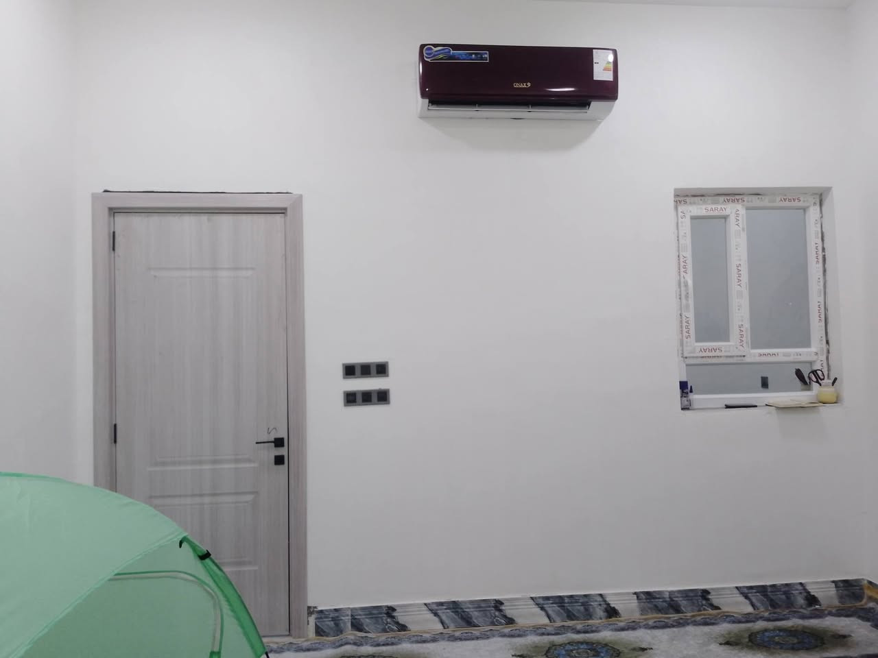 دار للبيع قرب جامعة ذي قار نهاية شارع المهندس مساحته 200 متر فرعي للاستفسار ***********
