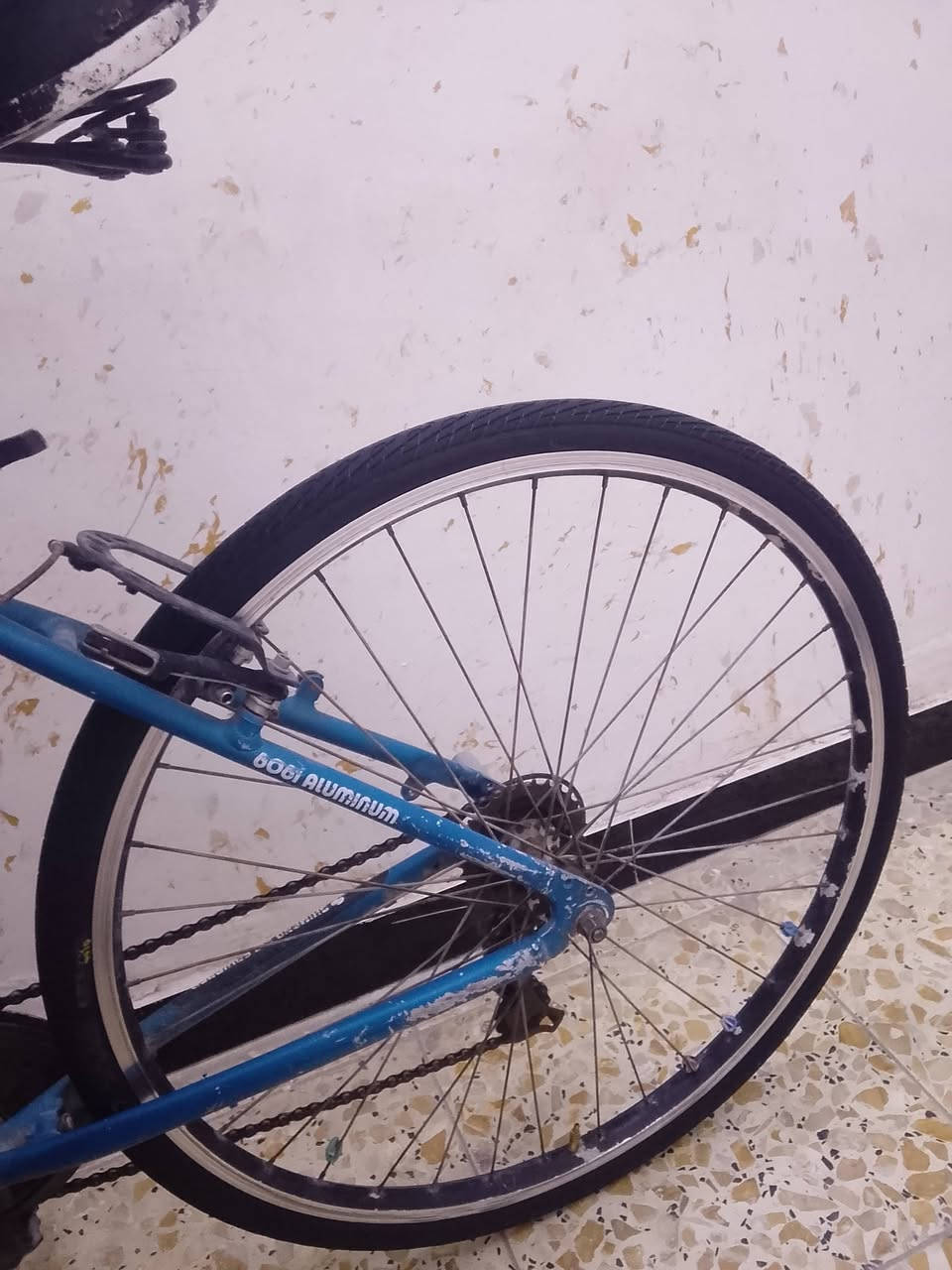 السلام عليكم باسكل C700 المنيوم باسكل نضيف عوزه كشن وجاملغات وستان ويرجع جديد لان ممتفرغله كير عكرب كله شغال السعر75وبي مجال لشراي للستفسار ***********بي واتساب
