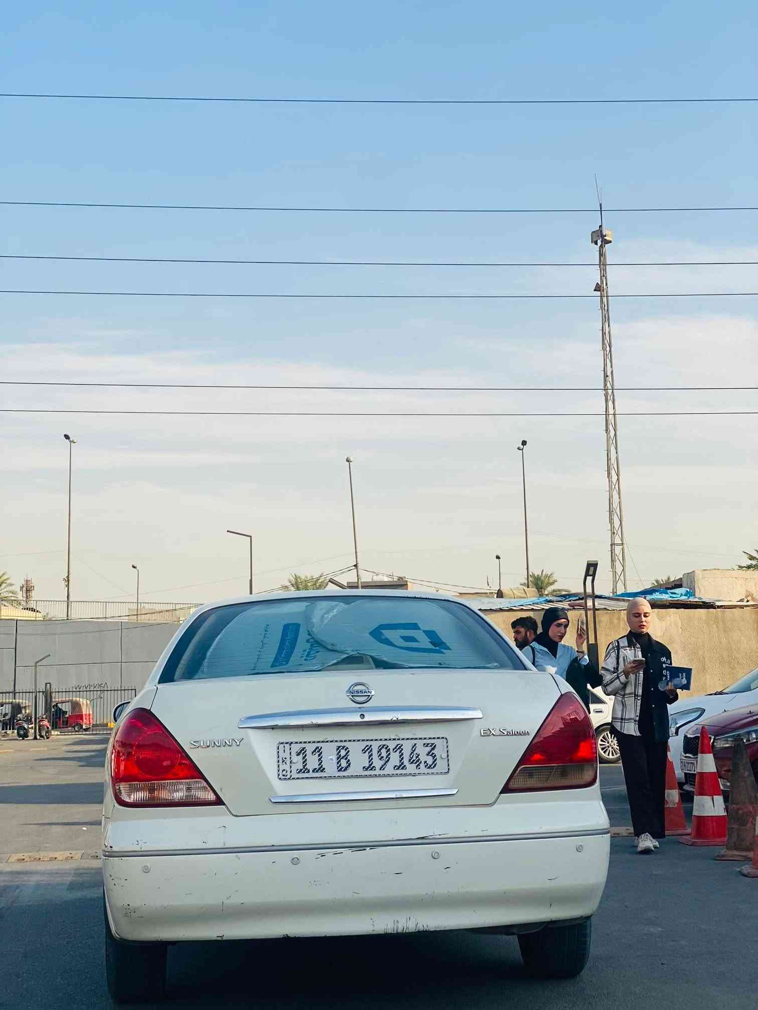 سلام عليكم نيسان سني بدي يابني السيارة بيهة نقوصات مكينة كير دواخل مكفولة السيارة بيهة صبغ جاملغ امامي وا خلفي رقم جديد النكليزي 
الرقم ***********
