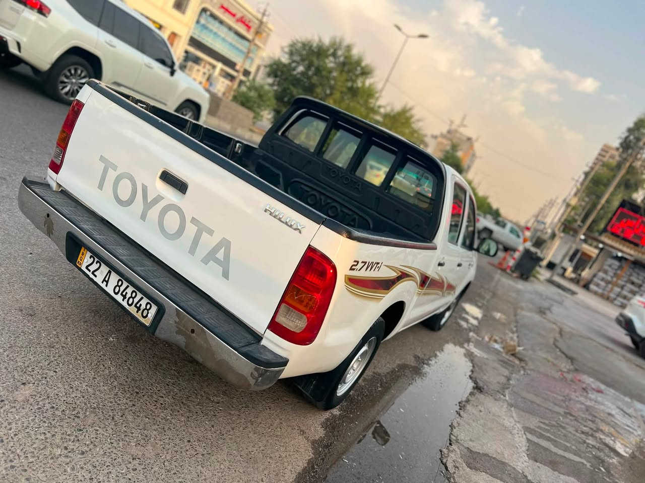 TOYOTA 2010
*********** 
دوو جێی بچووکی سبوغە جێیەکی بچووکی تەعدیلە
مەکینە نەکرایتەوە 
٢٠٠ هەزار ڕۆیشتیە
١٥٠ وەرەقە
