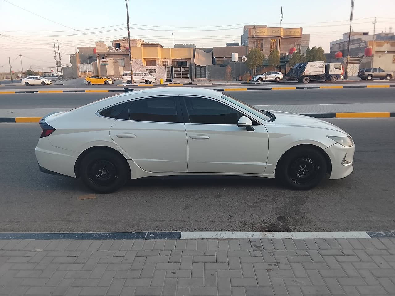 سوناتا هايبرد 23 خليجي تكسي دبي
كفاله فقط تغيير لون ماشيه 68 فول مواصفات ما عده الفتحه 
بصمه تشغيل بصمه أبواب 
شاشه اعطال
شاشه لمس تدعم كار بلي 
اوامر صوتيه
كشنات جلد 
تبريد قطعتين 
حساسات امامي خلفي 
أربع انضمه قياده 
مرايات شفط 
تشغيل عن بعد 
سايد بريك دكما 
كير بيانو
مثبت سرعة 
تحكم ستيرن جهتين 

العنوان البصره 
***********

السعر 135 وبيها مجال قليل
