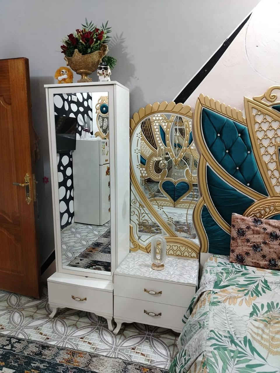 غرفه  تركي نضيفه 8 قطع  ب650  مكاني نجف
