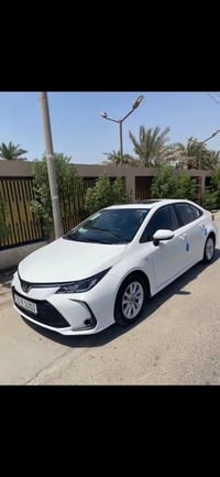 كورلا هايبرد لبيع موديل2025  فول مواصفات   بيه بارد شويه بل باب دعاميه...