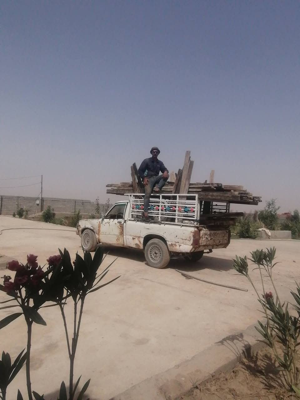 للبيع بمليون وبيه مجال مكانهاالكوت تفاصيلهاعرقم ***********
