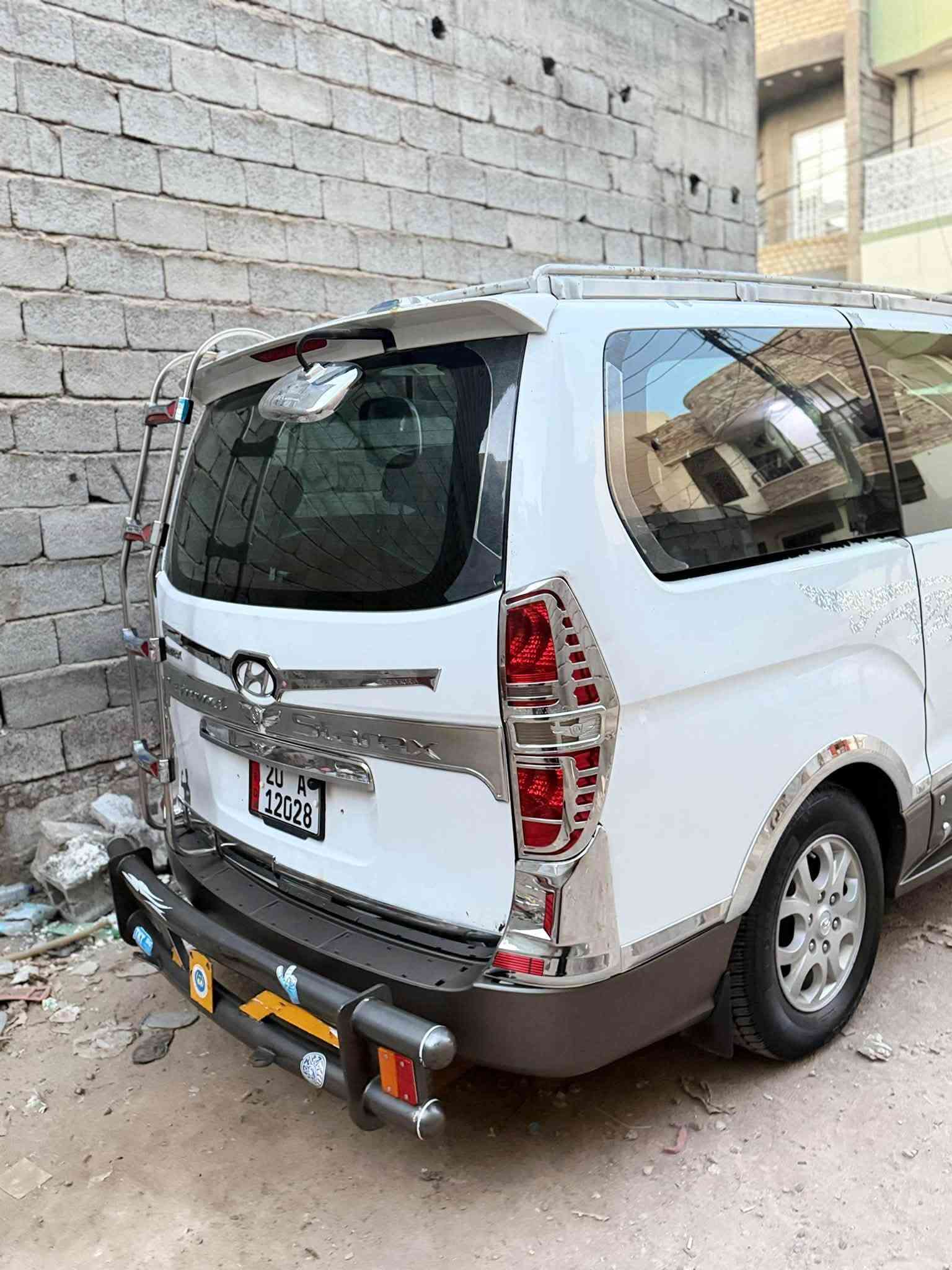 🚐 ستاركس 2008 للبيع
المواصفات:
•  مكفولة من الضربة والصبغ، تبديل باب الجنطه فقط
•  تخم تاير صيني + كوري
•  تبريد ثلج،منضومه جديدة
•  محورة من مفتوح الى مسكر، كصة كاملة
•  ارضية دوشمة + كشن جلد + سقف نايلون
•  دعاميات امامي + خلفي جديد + حجل مسكر
•  شاشة + كاميرا + 4 كاميرات مراقبة

السعر: 135 ورقة وبيها مجال

العنوان: ديالى - بعقوبة - حي المعلمين
للتواصل: ***********
