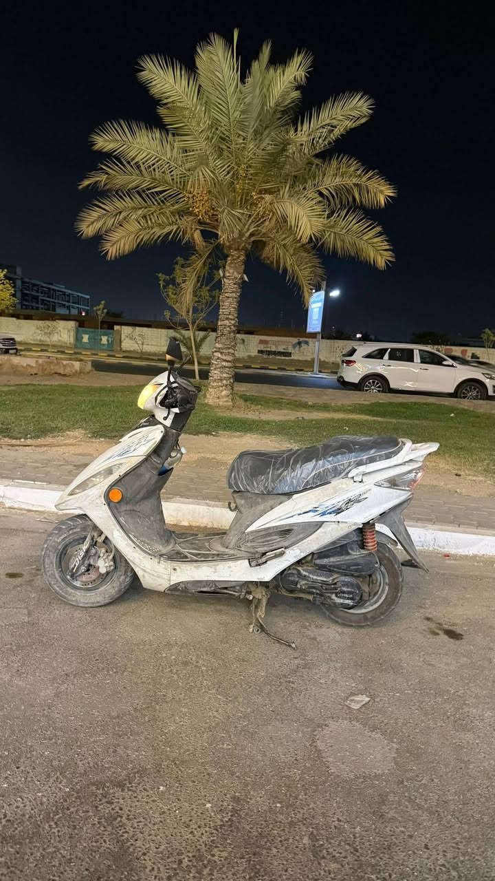 كامكو جي 5
دراجة نظيفة تجفيت جديد كفالة 
شغالة كلشي بيها تحتاج ترتيبات بسيطة كابريتر وفلتر شوتة فقط
بيع مستعجل أريدها ب400 مكاني نجف 
متواجد واتس 
***********
