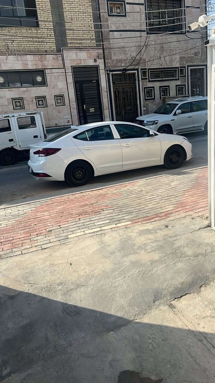 سلام عليكم الانتره 2020للبيع أو المراوس وارد امريكي ماشيه 115 كير مكينه كفاله نص فول رقم بابل بسمي مامتواجد عل فيس ***********
