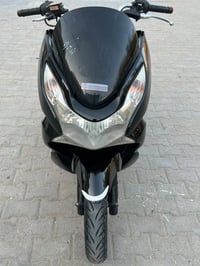 دراجة PCX جيل اول للبيع ياباني kf مال رنبه   محرك 150 حرف A   كفالة مح...