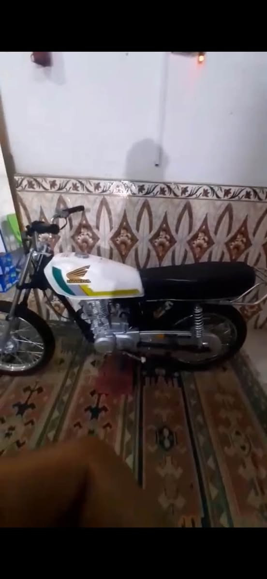 بيع ابو الخصيب السعر 325 بيها مجال حك جيتك رقم الواتساب ***********
