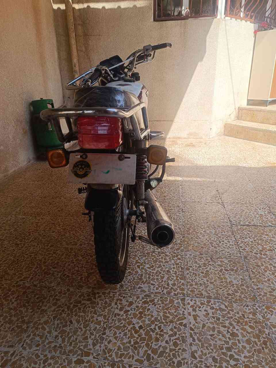 سلام عليكم فقط للبيع...
ماطور بارت عيتاني 99999 محرك مبدل بس بستم الي اعرفه تجي وچيك بي صوت شرط بس فيلس ما مفيلسه وتجي وتسمع بأذنك ول باقي شغال كلو 4 كير ماطور نشط ونظيف موديل 2015 سعرو 375 الف *********** بي واتساب
