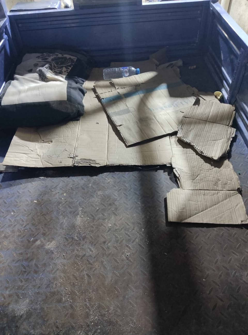 ستوته كربلائيه فحل موديل 23 سنويه و رقم مبدل مكينه 25 السعر 3150
ستوته نضيفه وما متعوبه العنوان البصرة القديمه وبخدمت الشراي *********** البصرة, العراق
