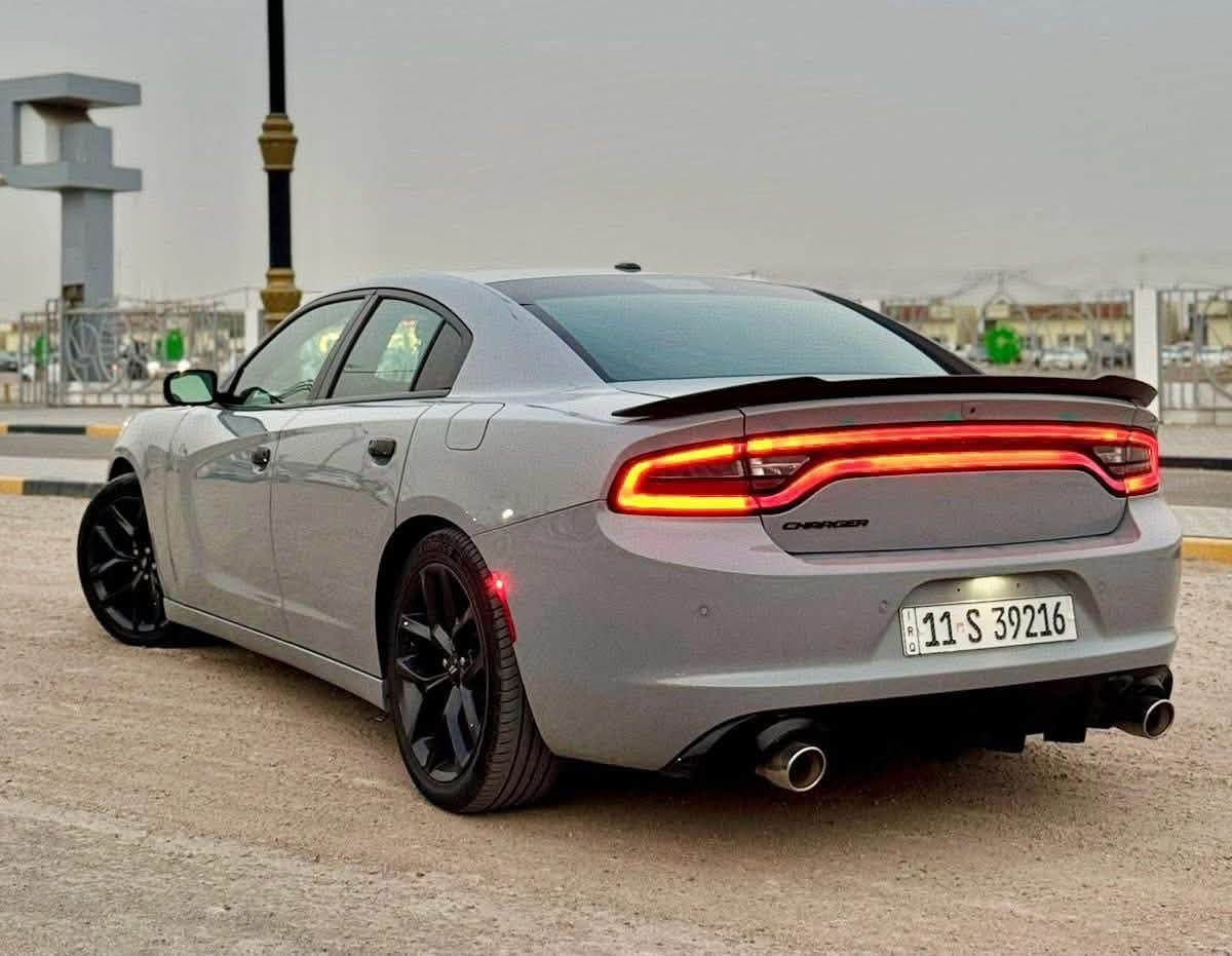 بيع مستعجل
اخوان مكلف بلنشر

دوج جارجر SXT أمريكي 
لون السموك المميز
رقم بغداد باسمي تحويل مباشر 
الموديل : 2022 اصل
عداد المسافه :100,000 KM حقيقي
حجم المحرك : 6 سلندر 3600 
تو ويل 
الضرر : صبغ جاملغين وبنيد 
وتصليح روس الشواصي 
 استخدام شخصي جدا نضيفه 
سيارة مامشتغلة خط وسيارة جديدة
والسونار موجود بلمنشور شوفة واتصل
المواصفات .. 
بصمة تشغيل وابواب تشغيل عن بعد
لايت زينون - حاجب زينون
كرسي سائق كهرباء - كير طياره 
السعر 190$   
للاستفسار الاتصال  
المكان : البصرة الهوير

 الرجاء الاتصال على الرقم
***********
***********
