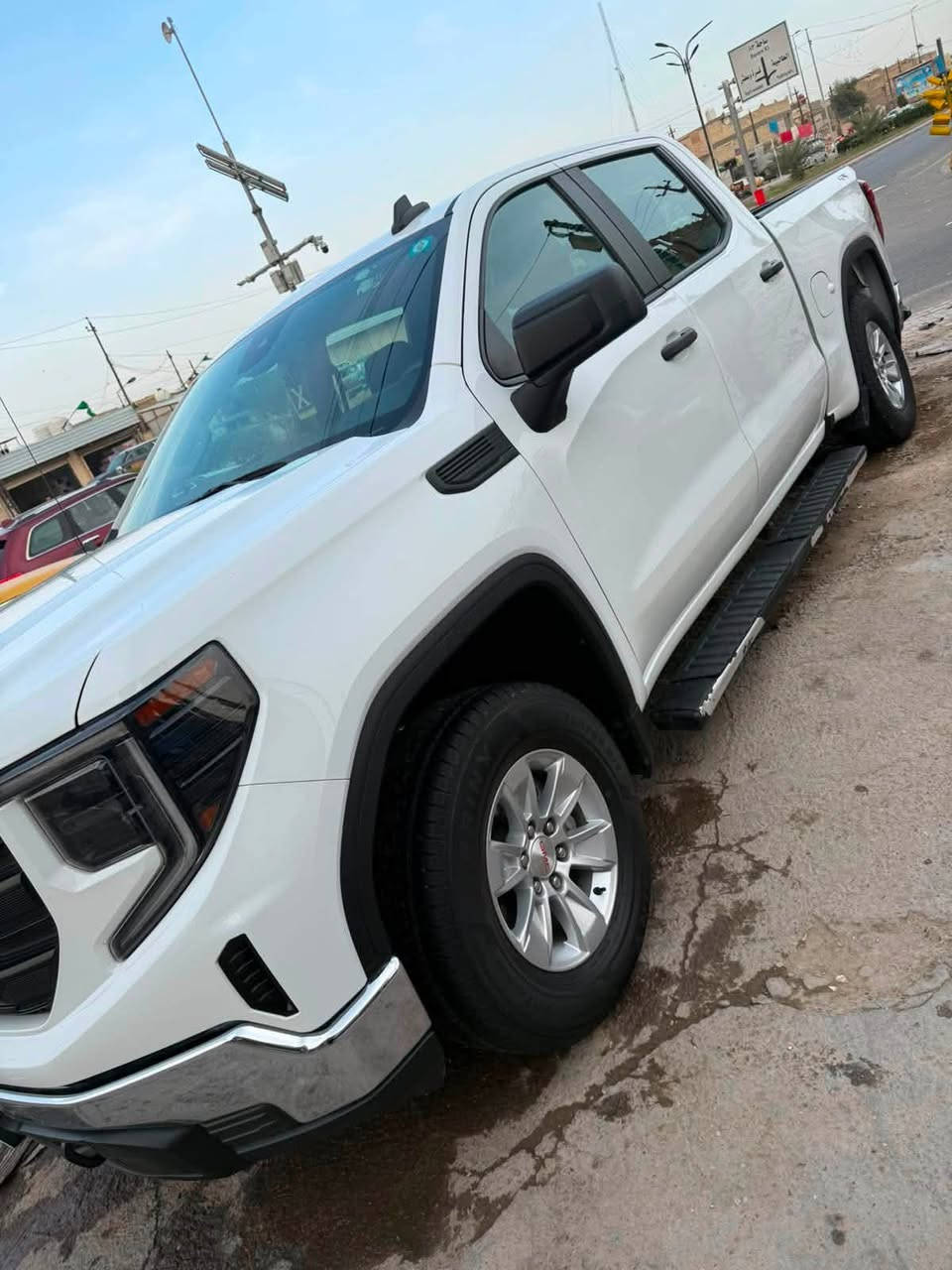 جمسي سيره مديل 23LT محرك 8سلندر5.3 كير تعليك. المرغوبه باب اطويل بدي قصير رقمه بغداد مرقمه كاملع مكمله السياره حلو احله من البصوره سياره خير من يم الله ماشيه 40الف ***********   ***********   حادثه بصيط راسلني ادزلك صوره الحادث والسعر 260وبيه مجال
