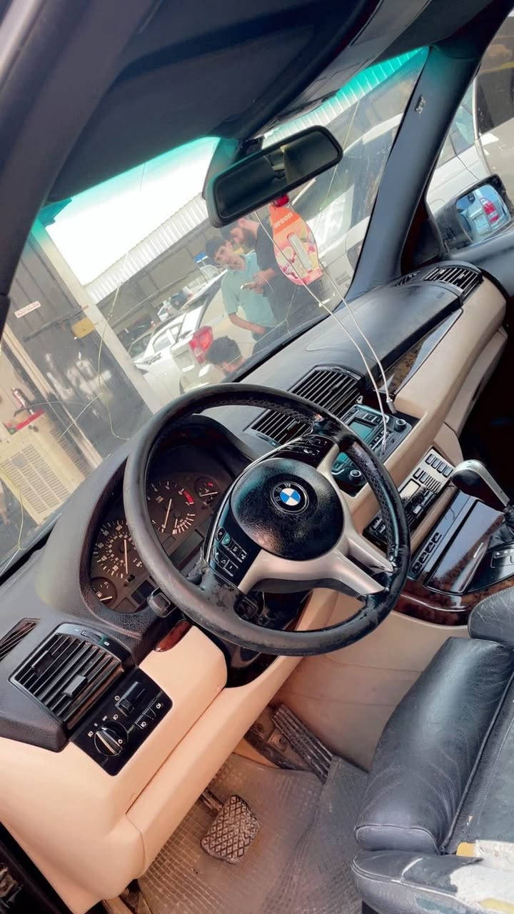 بيم ٢٠٠٥ فوله  مه كينه ٥٣٠ ده بل ديجيتاله ٦ پستونه گيرو مه كينه و ته بريد به شه رت  به س بونيتي بوياخه كودي بو كرا وه   سعريشي ٤٦ گه لايه گورينه وه ش ده كه م به شتيك به دلم بيت  *********** السليمانية, العراق
