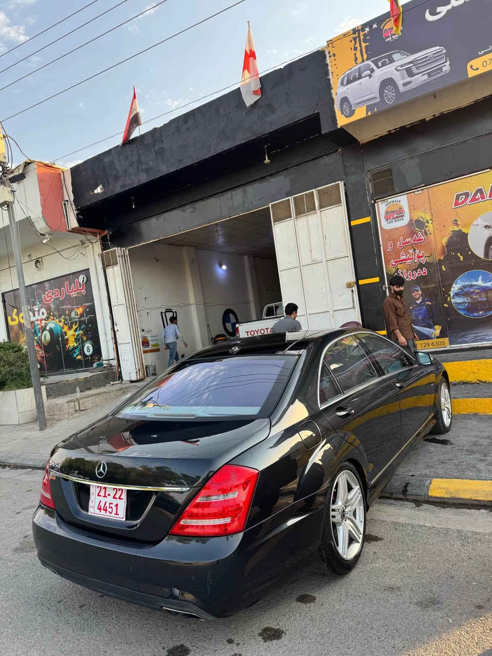 Mercedes s.class 550
مۆدێل ٢٠١٣ بیلاد
سەیارەکە بێ بۆیاخە و دەعامیەکانیشی بۆیاخ نیە
دوبەیە و زۆر تازە ماوە کۆدی هەیە
فرۆشتنی خێرا. پێشتر بە ٩٧ عەرزمان کردبوو لەبەر یەک دوو مەسروفی بەسیت ٨٢ وەرەقە و مەجالێکی کەم
ناو کرێمیە و جوان ماوە
دوو جێگە ساردی بچوکی هەیە ماباقی هیچی نیە
***********☎️ حلبجة, السليمانية

