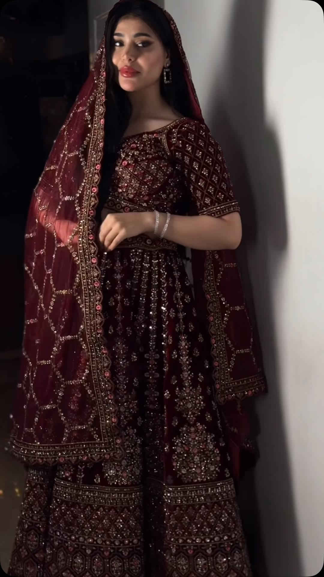 فستان زفاف • فري سايز • إيجار وبيع