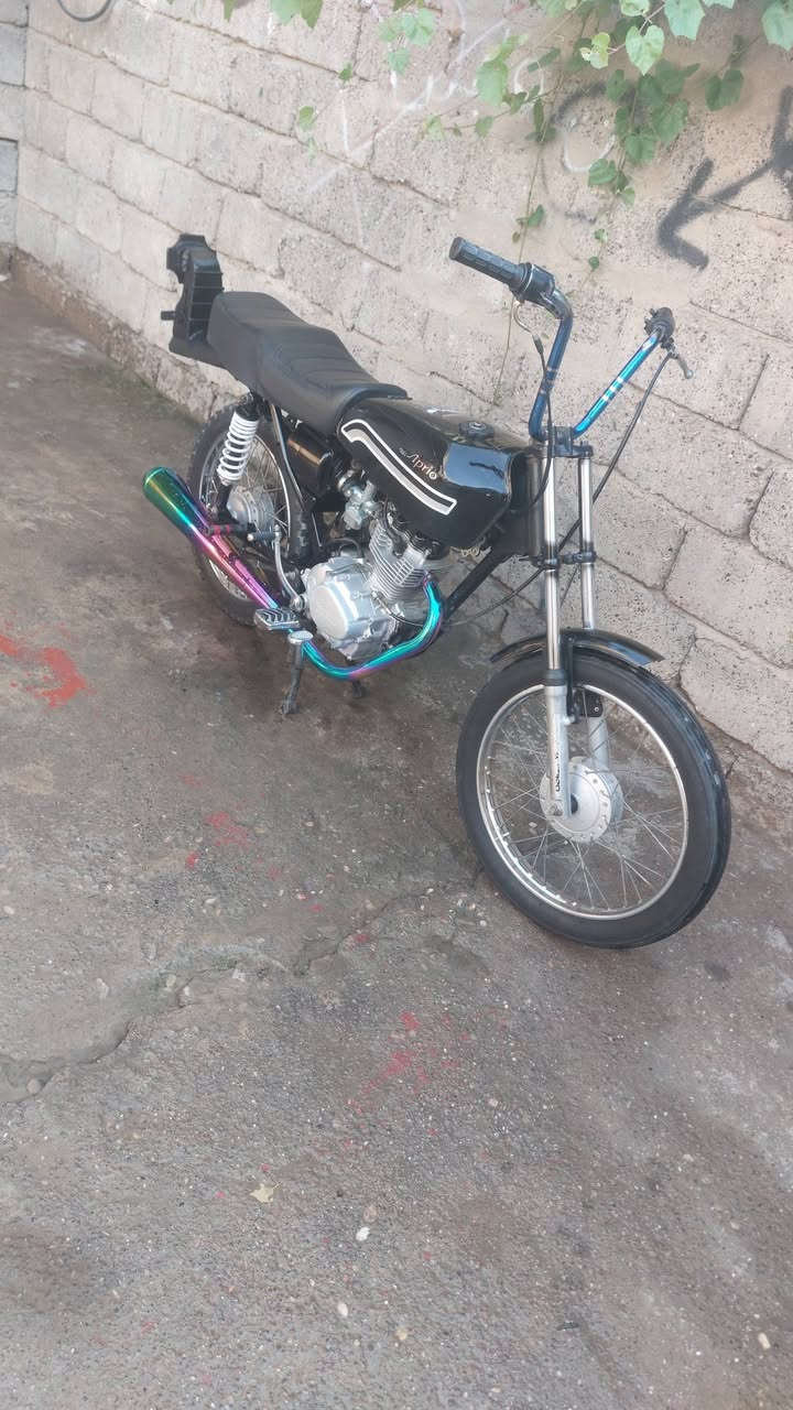 للبيع سيجي نامه موديل 18مكينه نضيفه حيل ومابيه صوت تحريكه ومعدال نار ماطور جهاز ماتصرف على ربع سعر 400وبي مجال ***********مكاني حي سماح ايسر
