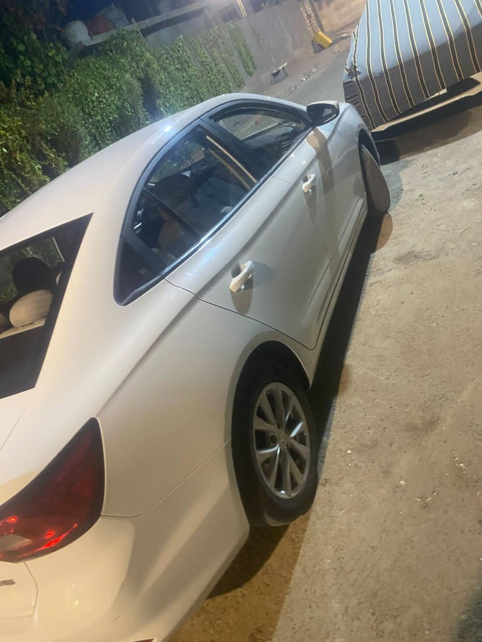 MG5
موديل 2024 مواصفات عادية مكفولة  بعدها بضمان الشركة ماشية 80الف رقم بصرة مكان السيارة البصرة 
السنوية 2029 حرة مو أقساط السعر 95 
***********
