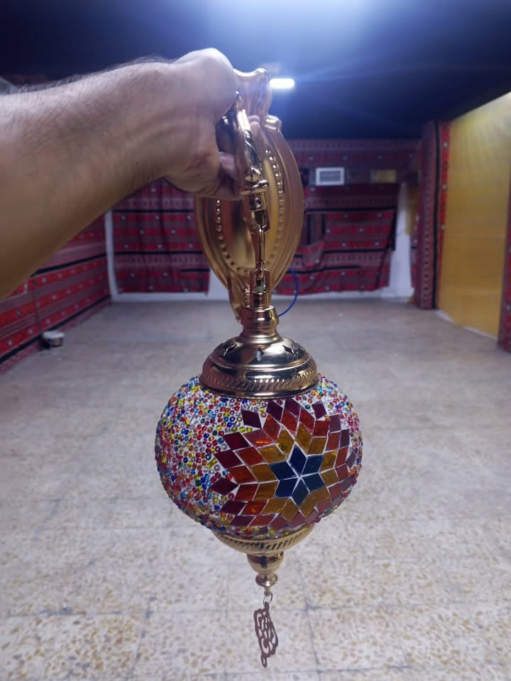 السلام عليكم فوانيس تراثيه جديدات مع كلوب اناره العدد 14فانوس الزوج 45الف واسئل بلسوك بيش وتعال اخذ مني جوه السوك النوع الاصلي مع الفحص  مكاني بغداد بوب الشام  ***********
