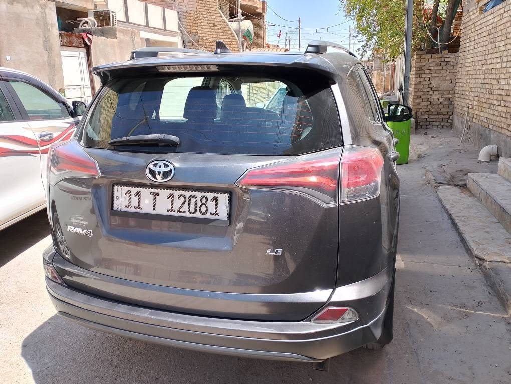 سلام عليكم 
راف فور موديل2018وراد مريكي صبغ بيه الباب السايق وجملغ المامي اثر طعجات رقم بغداد تحويل ثاني يوم مكاني العماره 
الاتصال *********** سعره 168 بغداد, العراق
