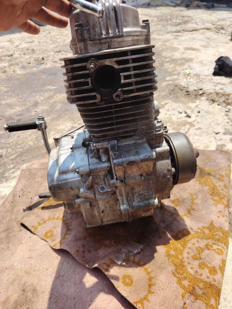 محرك برفاز مفتوح مبدل بي شفت الهندر
شغال ومضمون هستوني مجفته بستم ولفات وكلجات وجبن دهن كلهن مبدلات قطرة دهن مايذب السعر 150 الف وبي مجال قليل عنوان البصرة أبو الخصيب رقم الهاتف ***********
