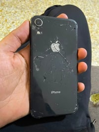 ايفون XR اكس ار للبيع ذاكره 64 بطاريه75 مابي اي مشكله كله شغال فقط ضهر...