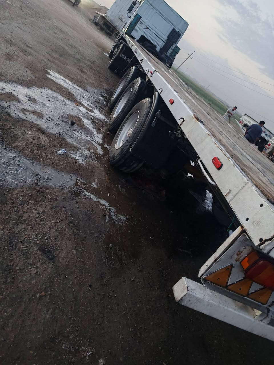 للبيع عربانه اوربيه كهربائيات كلها شغاله مطبخ صندوق عده
بريك 2 دنكير شغاله  وثالث بس بنزات يريد
عربانه جاهزه للشغل
***********
