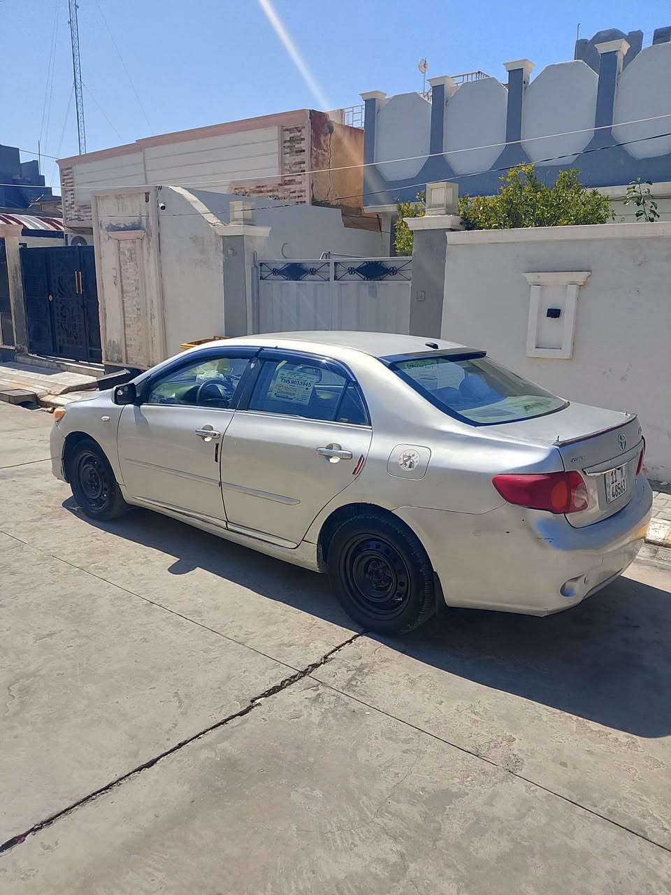 السلام عليكم 
كورلا للبيع السعر 74
 مديل 8 خليجي محدث 13 رقم بغداد الجديد تحويل مباشر كير مكينة كفالة تبريد شغال بس منقص غاز حدادية 50/100 ضرر جامرلغ امامي بدون دواخل وبيها طخه بجنطة بدون دواخل شواصي وتكم مكفولات بيها مكانات صبغ ابيع حزام سيارة حلوة وجاهزة كبل لشارع كهربائيات وشاشة كاملة وجاهزة تراي وين ميعجبك مكاني ديالى السعدية ***********
