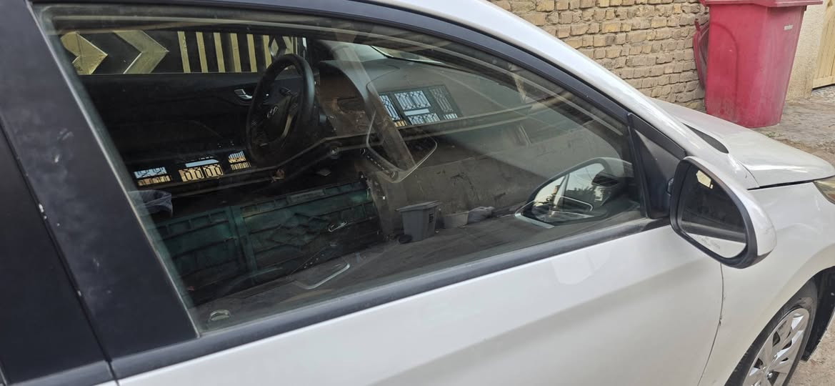 اكسنت امريكي ٢٠ صبغ ٣ قطع ايرباك دركة فقط طاك مواصفات عادية كير محور سيفيتي مرغوب سعر ١٠٥ وبيهة مجال مكان الحلة ***********
