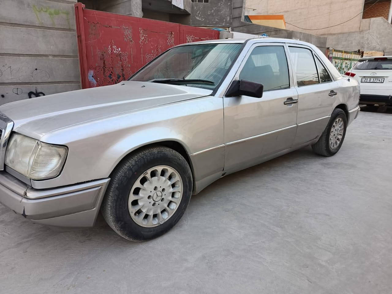 مرسيدس دب • ١٩٩٢ • رقم اربيل