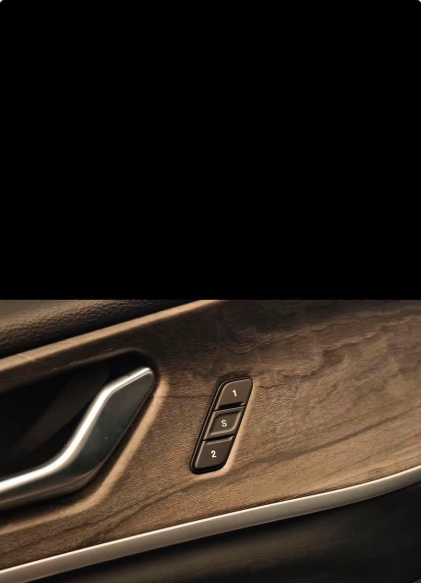 🚙 للبيع | Jeep Grand Cherokee 4xe موديل 2024

🔥 جراند شيروكي 4xe – هايبرد بلَگ إن | Plug-in Hybrid

▪️ موديل 2024
▪️ محرك 2.0L Turbo
▪️ منظومة 4xe Plug-in Hybrid
▪️ قوة وأداء عالي مع كفاءة أفضل بالوقود
▪️ دفع رباعي 4x4
▪️ ناقل حركة أوتوماتيك 8 سرعات
▪️ أوضاع قيادة متعددة
▪️ أنظمة متقدمة للسلامة ومساعدة السائق
▪️ شاشات وأنظمة ترفيه متطورة
▪️ 3 شاشات
▪️ فول مواصفات
▪️ ماشية 50 ألف ميل
▪️ نظافة 100%
▪️ رقم أربيل باسمي
▪️ مع كتاب تظليل 80%
▪️ مكان السيارة بغداد
▪️ صور الضرر مرفقة

💰 السعر: 309

🔄

📞 ***********
