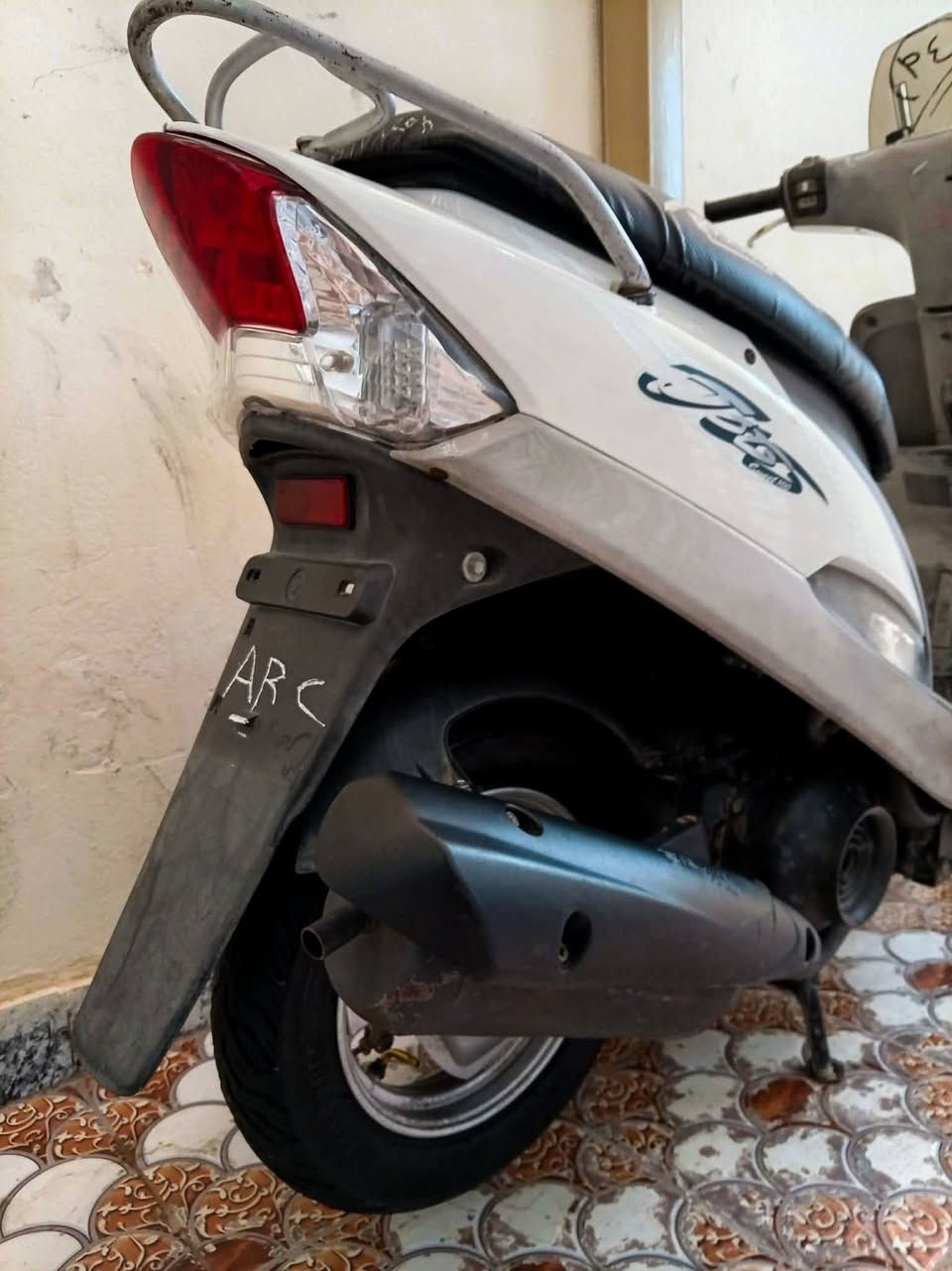 ماكس للبيع نضيفه وجاهزة سلف هندر عنوان ديوانيه مركز شراي خاص او اتصل ***********
