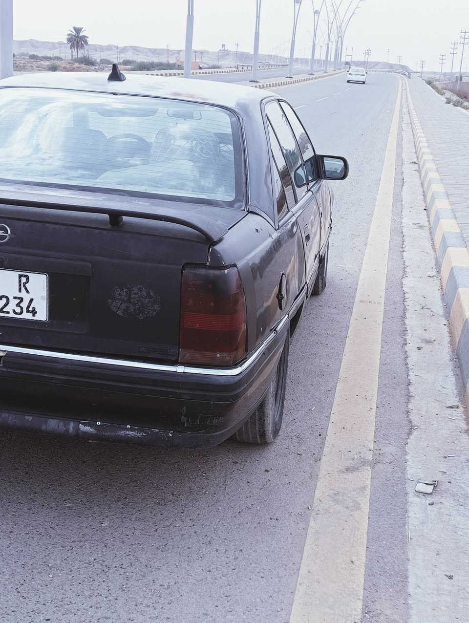 اوميجا ١٩٩٣ • مكينة ٢٠٠٠ • قير عادي
