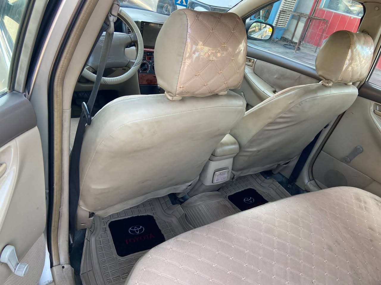 السلام عليكم 
كورلا بيكاتشو موديل ٢٠٠٢ محرك ١٦٠٠ رقم بغداد باسمي
السيارة واضحة بالصور بس كشرتها مو نظيفة الباقي كله جاهز  بيها بنيد مبدل ودعامية كير محرك جديد لوك التبريد شغال نقص غاز فقط كهربائيات شغاله كلها شاشة وكامرة مدوشمة كاعيه وكشنات تخم تاير جديد صارله شهر وباتري ناعمة للاخير بالمشي اقتصادية ومريحة الله شاهد 
سعرها ٥٤ بيها مجال حك جيتك 
مكانها بغداد الامين
للتواصل ***********
