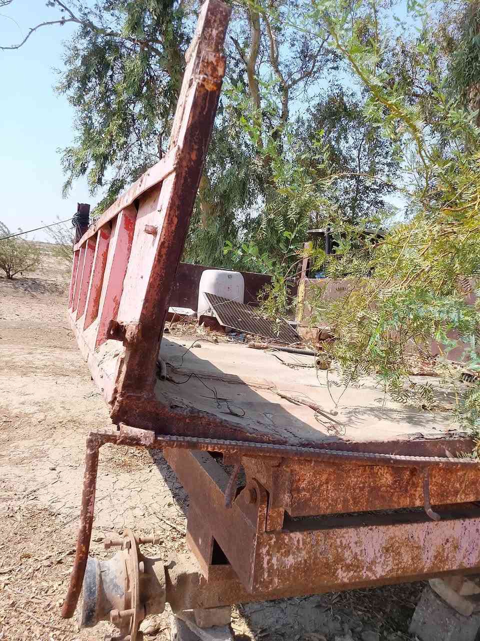 عربانه للبيع جديده تخم تاير حداديه جديده
الاتصال برقم 
‏‪***********‬‏
