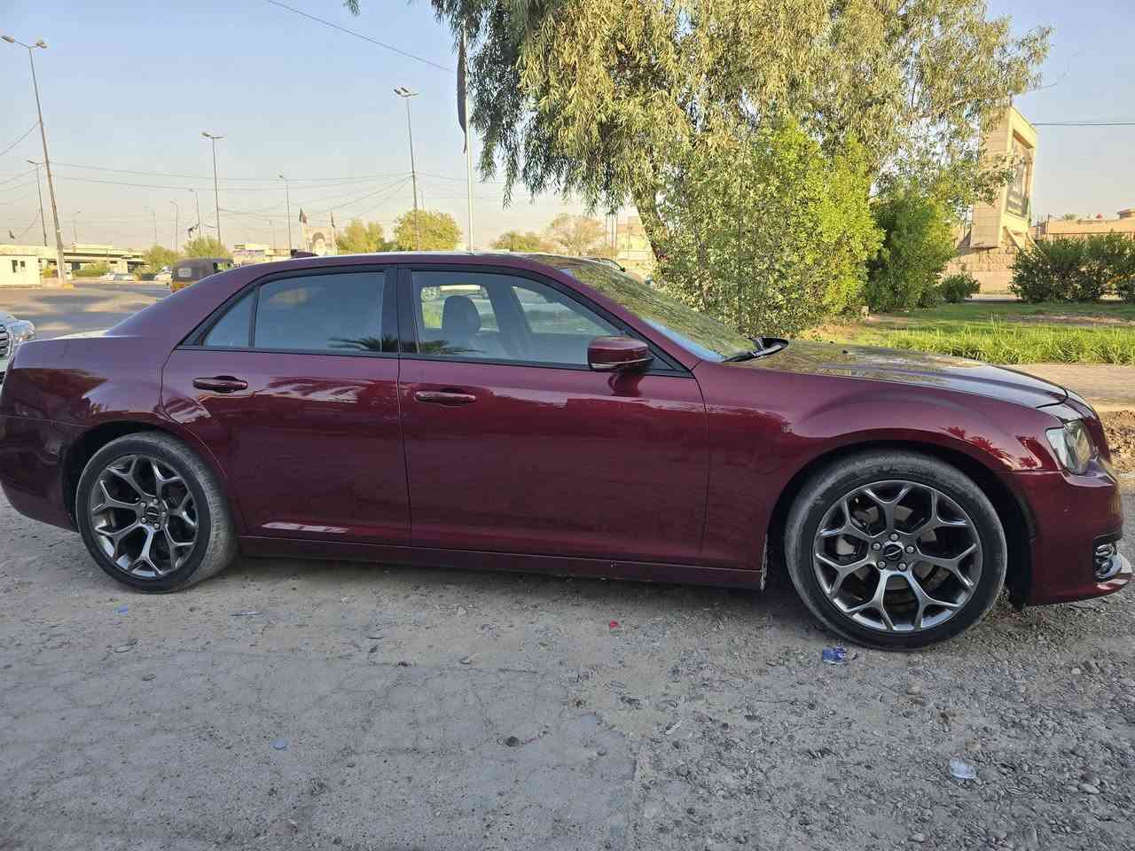 #كرايسلر S 300 #أوباما2022 اصل رقم بغداد باسمي
عداد المسافات52الف ميل حقيقي
المواصفات
بانوراما
مقاعد جلد
محرك 6 3600 سلندر
توويل دفع خلفي اكسل RWD
بصمة تشغيل + ابواب
ويل 20 كبير بلاك
سماعات سستم صوتي Alpine
Alpine دمام صندوك
بك لايت لد LED
لدات نهارية امامية
شاشة كبيرة نافيكيشن
كاميرا خلفية دوارة HD
اندرويد اوتو + كاربلي + GPS + امكانية عرض شاشة الهاتف
تحكمات ستيرن
مثبت سرعة
مقاعد حضن S ختم
مقاعد تحكم كهربائي سائق + راكب
حساس اطارات
حساسات وقوف خلفية
حساسات وقوف امامية
تشغيل عن بعد تبريد 2 قطع
سبايدر خلفي
اشاير بالمري
كشنات هيتر
نقط عمياء
انارة ترحيب
وضعيات قيادة
وباقي المواصفات المعروفة
حادثها جاملغ وبنيد الجاملغ مبدل ومصبوغ والبنيد نفسه راجع 
ايرباك ستيرن ودشبول راجع وكالة 
كير محرك صدر تبريد كله كفاله على وضع الشركة
المكان بغداد الشعلة 
***********
