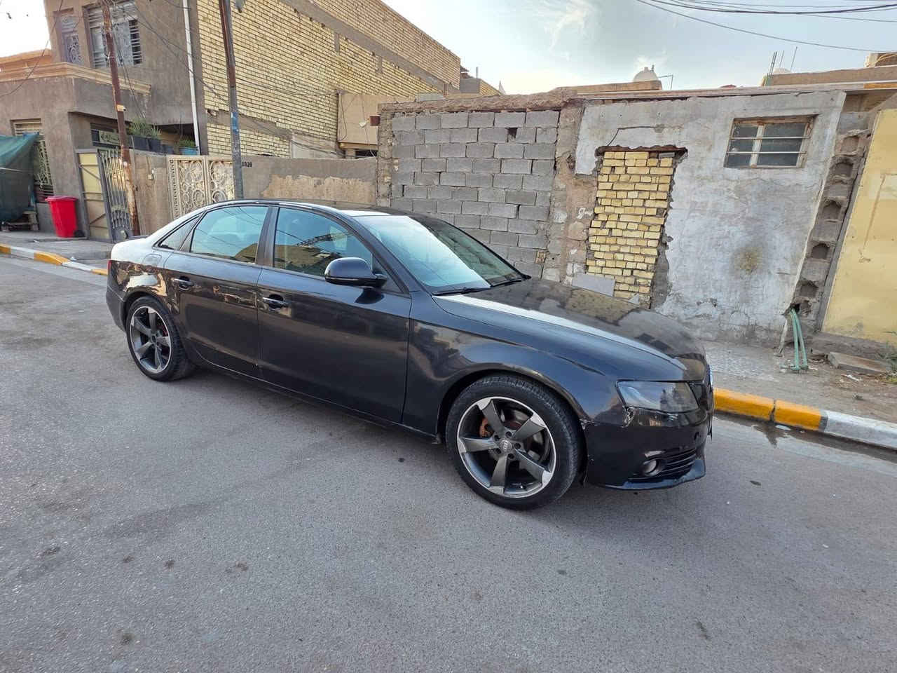 اودي موديل 2009 مستعجل السعر ٦٥ قفل حك جيتك بس *********** بغداد سويب
