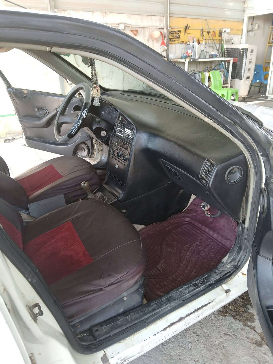 سلام عليكم بيجو 405 موديل 9 بيها ملاحظات 
طخه بل جاملغ لأيمن ومصلحه رقم جديد مكان سياره حله تحويل ثاني يوم *********** سعر 28 وبيها مجال
