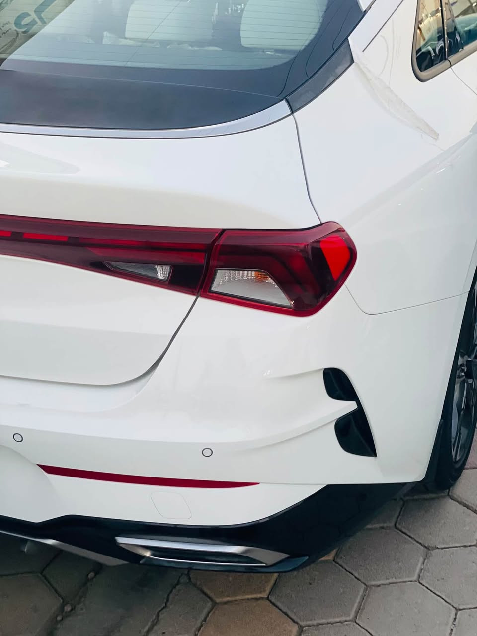 🚘 للبيع K5 موديل 2023 – فل كامل المواصفات

✨ المواصفات والتجهيزات:

* كراسي كهربائية
* فتحة سقف بانوراما
* أربعة أنظمة قيادة
* مثبت سرعة
* مساعد ركن
* إشارات بالمرايا
* داخلية أوف وايت
* قطعتا تبريد
*محرك 2000دوش
*ماشية63الف كيلو متر
🔹 السيارة مكفولة ونظيفة
🔹 يوجد شخط بسيط في الباب الخلفي مع مكحلة

📞 للاستفسار: ***********
📱 متوفر واتساب
مكانها: الرمادي -التأميم
