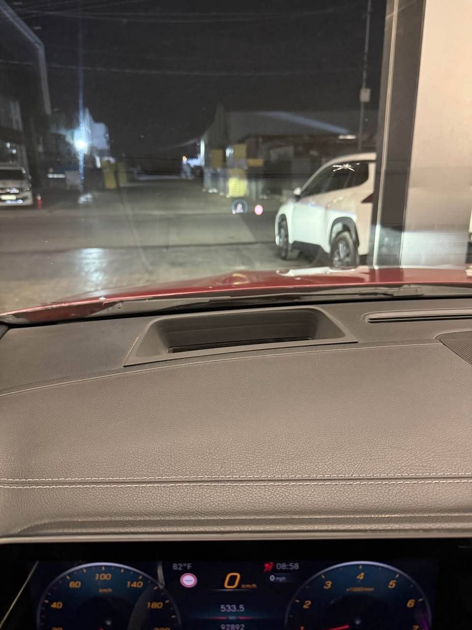 GLA 250 2021 AMG 4Matic Full 🔥☄️
موديل :2021
ماشي : 55 میل 
فول ١/١ رادار جانبي خلفي شاشه كاميرا ٣٦٠
سقف بانوراما كشنات خزن ميموري سياحي هم كهرباي  داخل ليد اصلي شاشه جبير كيج اليكترون ماوس فول داتاشو 4  کامیرات موصفات ماكو اكثر AMG  بيلادي حادث فقط حافه امايه بدون اي دواخل .
سياره جديده صدر گير محرك تبريد محرك سياره 
رقم شاصي: W1N4N4HB3MJ171043
سياره رقم جديد هه زه جديد سنويه جديد
سياره بسمي تريد وكاله تحويل نفسي يوم
مكان سياره اربيل .
سعر:225$🔥🔥.
رقم هاتف ☎️ *********** whats app أربيل, العراق
