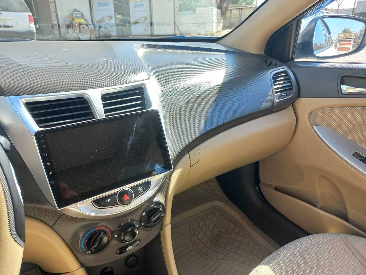 اكسنت ١٥ خليجي محرك ١٦٠٠ فتحه + اشاير بالمري + كامره وشاشه + ويل كب كروم + كير ومحرك وتبريد خير من الله السياره تخم تاير وصدر جديد الأضرار بنيد وجاملغ ايمن دواخل وجاملغ أيسر بي صبغ والباب الخلفي الأيمن والايسر بي صبغ السعر ٧٣ ورقه الاتصال عالرقم ***********
