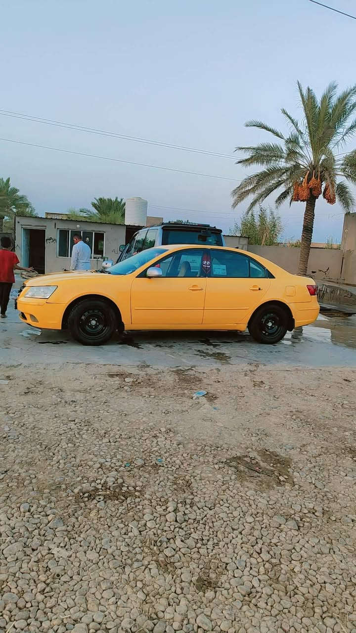 السلام عليكم سياره للبيع سوناتا 2010 باسمي تحويل ثاني يوم المكان واسط الصويره بيها بس ش بدون دواخل رقم الهاتف ***********$@***********

